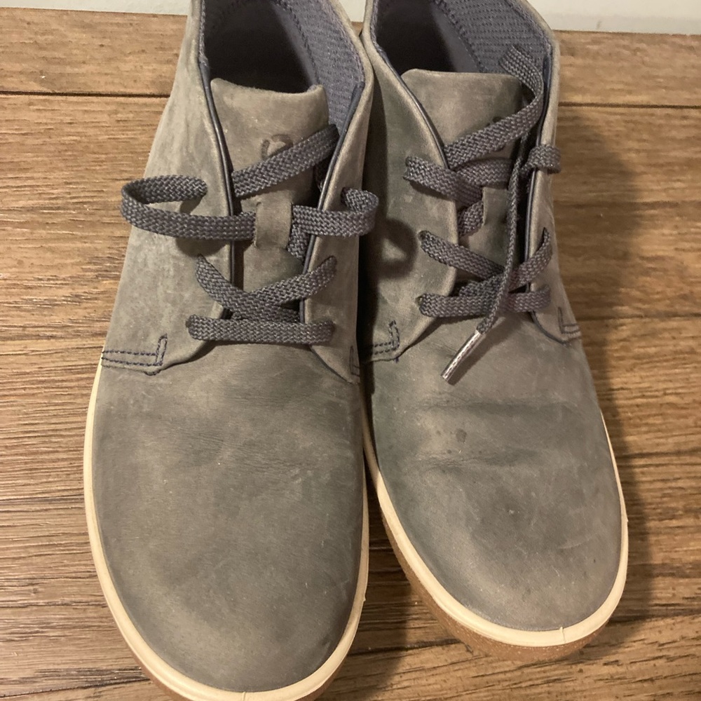 ECCO chase 2 hydro max size 8.5 color gray